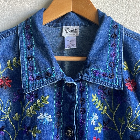 Gunit Fashions Vintage Y2K Embroidered Button Down Denim Top M - Picture 4 of 6